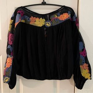 Free People Cropped Embroidered Blouse size XS